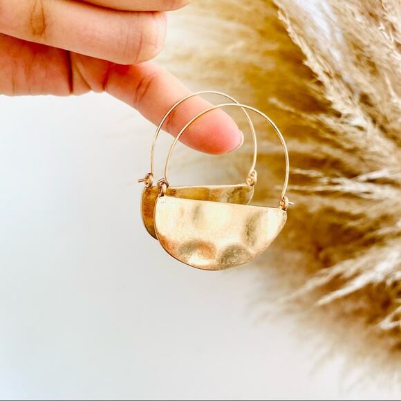 NEW NORDSTROM REVOLVE Gold Hammered Half Circle Disc Hoop Earrings Jewelry Boho - Picture 2 of 10